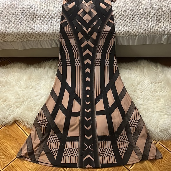 Long dress - Picture 5 of 8